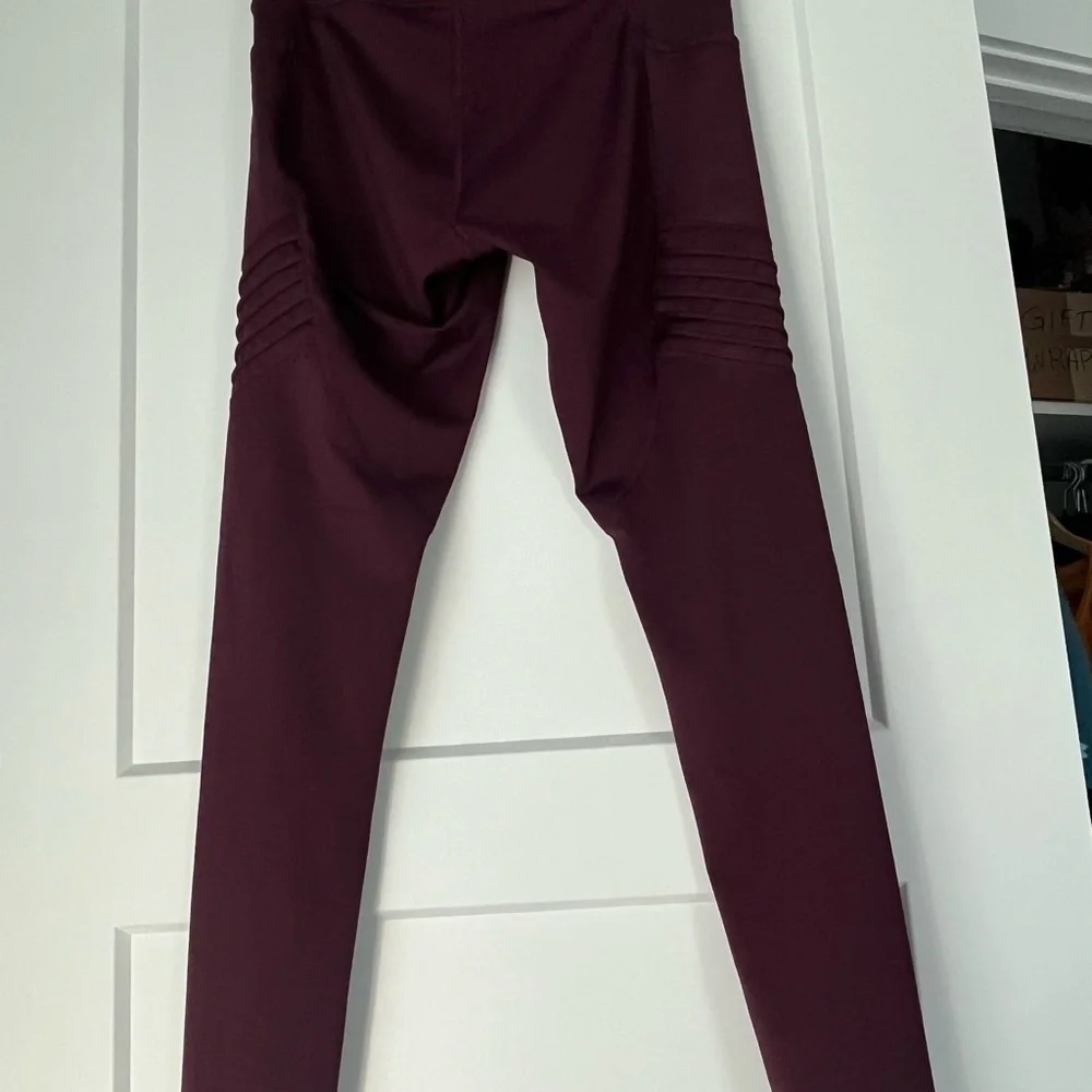Fila‎ Sport EUC Deep Burgundy Ribbed Activewear Leggings with Pockets, Medium - Picture 6 of 8